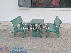 ban ghe da chu nhat xanh bao nhieu tien