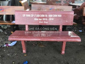 ghe da cong vien do in chu