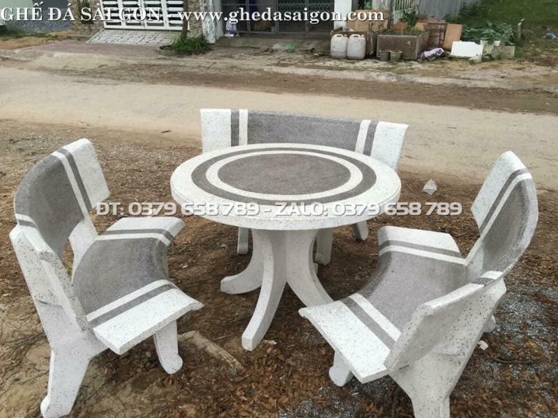 Giá bộ bàn ghế đá tròn trắng xám
